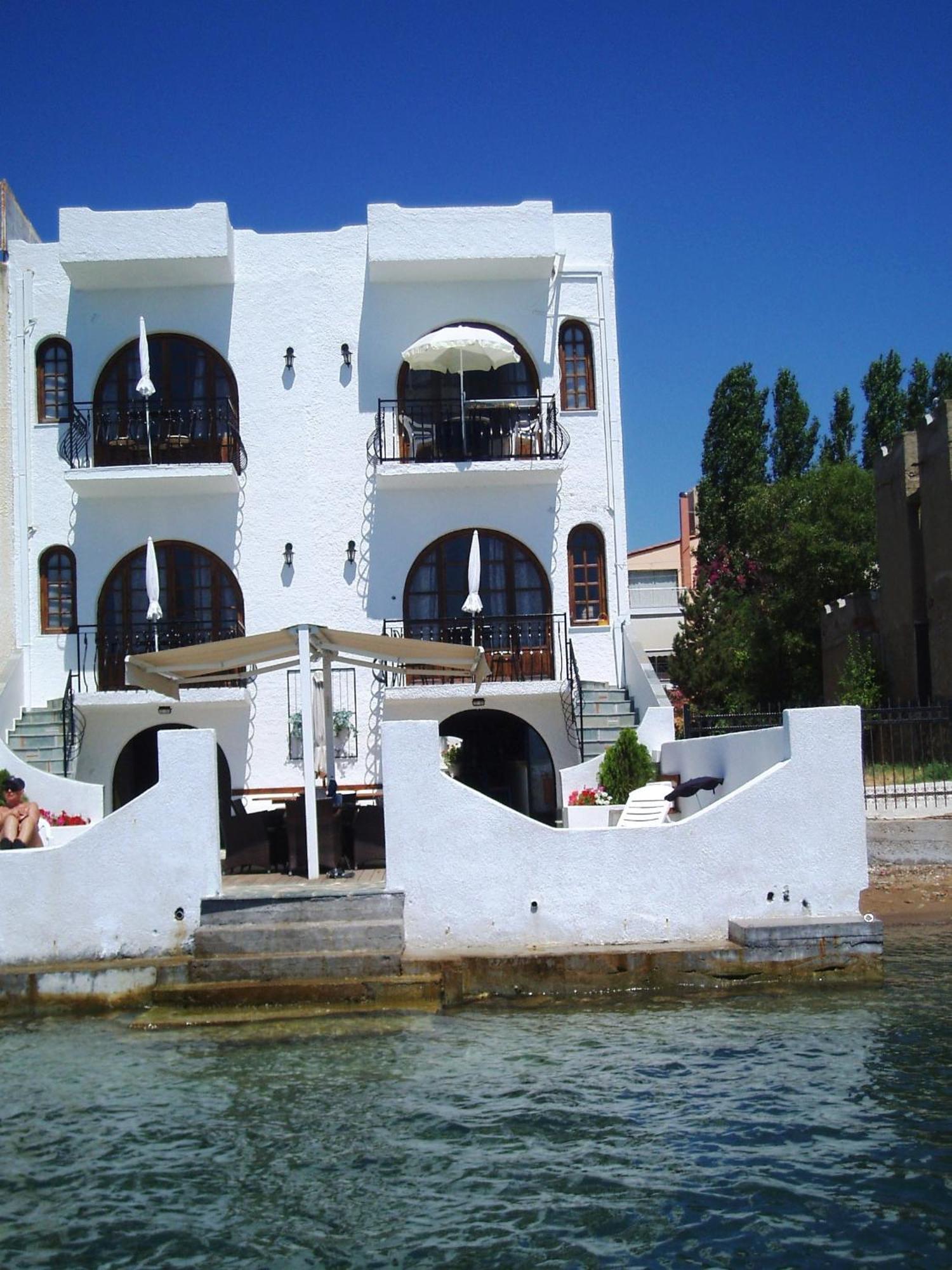 Villa Belmar Self-Catered Apartments Erétria Exterior photo